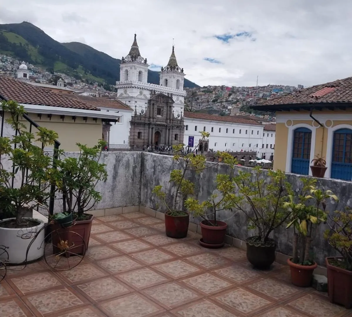 Hostal Benalcazar Quito